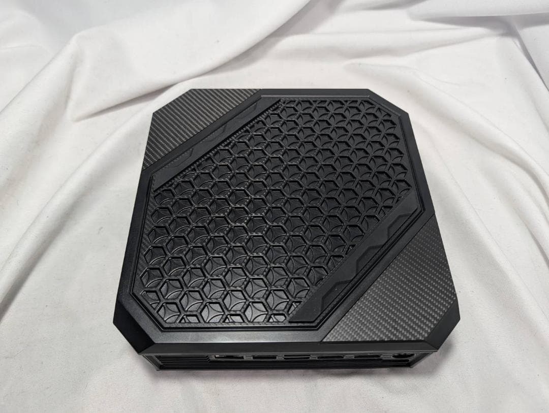 ミニPC MINISFORUM HX77G Ryzen7 7735H RX6600M