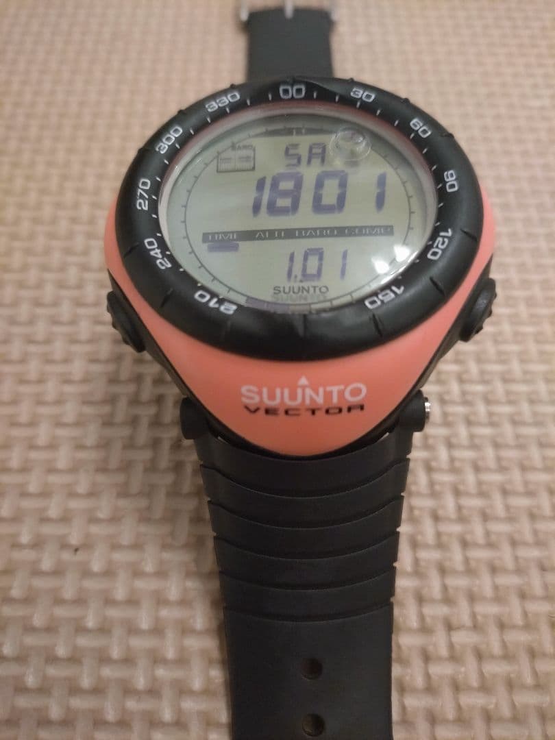 超美品 スント ベクター ピンク SUUNTO VECTOR pink