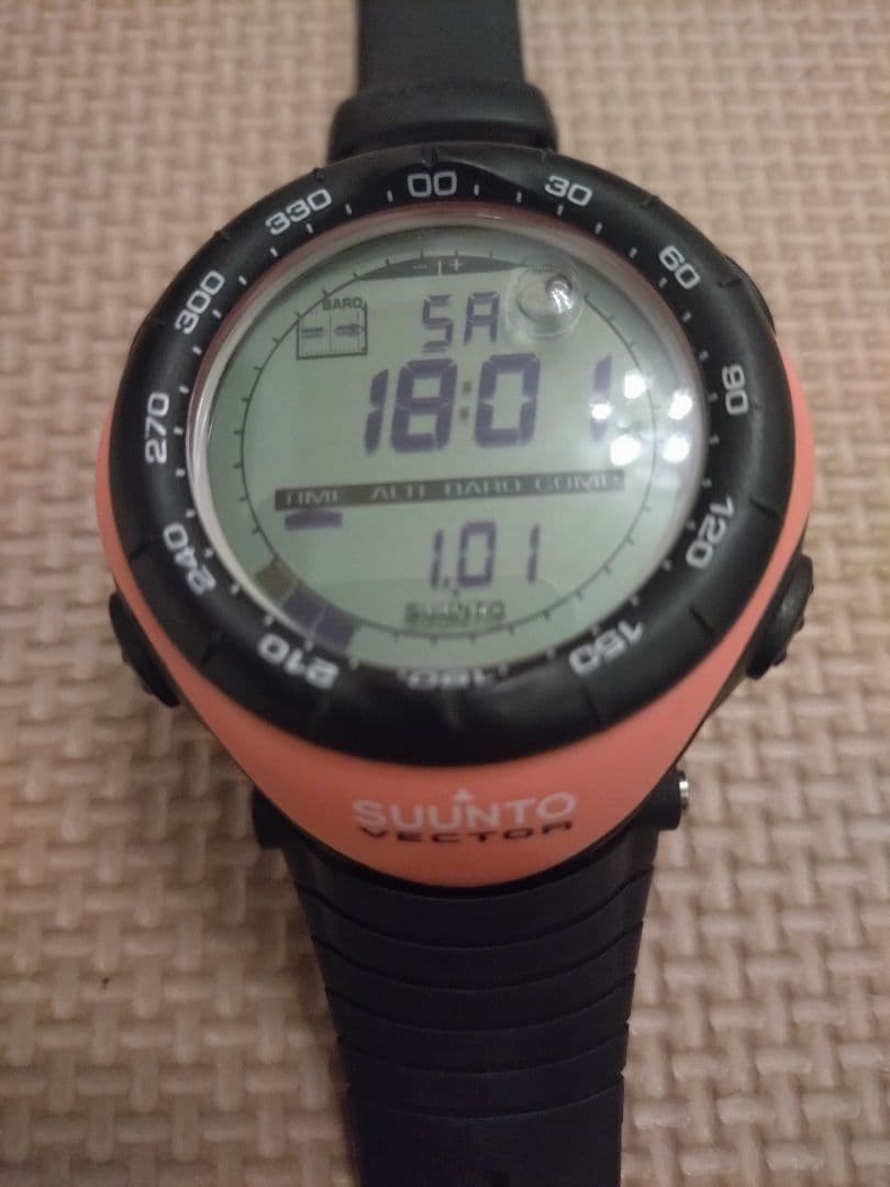 超美品 スント ベクター ピンク SUUNTO VECTOR pink