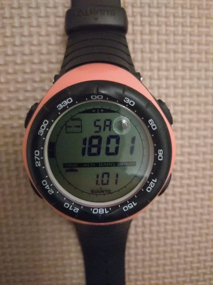 超美品 スント ベクター ピンク SUUNTO VECTOR pink