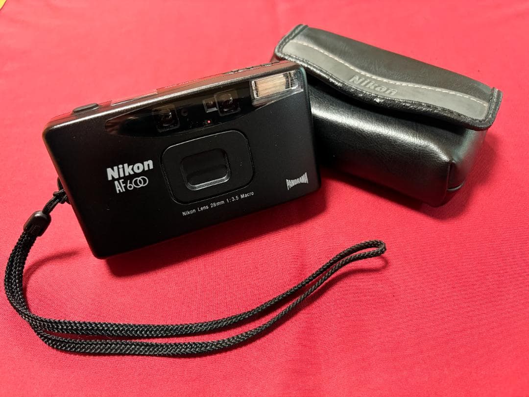 ★ニコンのヴィンテージ・二眼レフがこれだ！動作確認済・超美品★