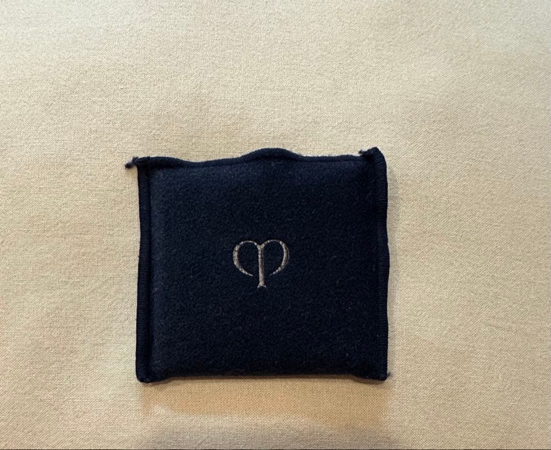 お茶様クレ・ド・ポー ボーテプードルコンパクトエサンシエルn（エレガントスリム）