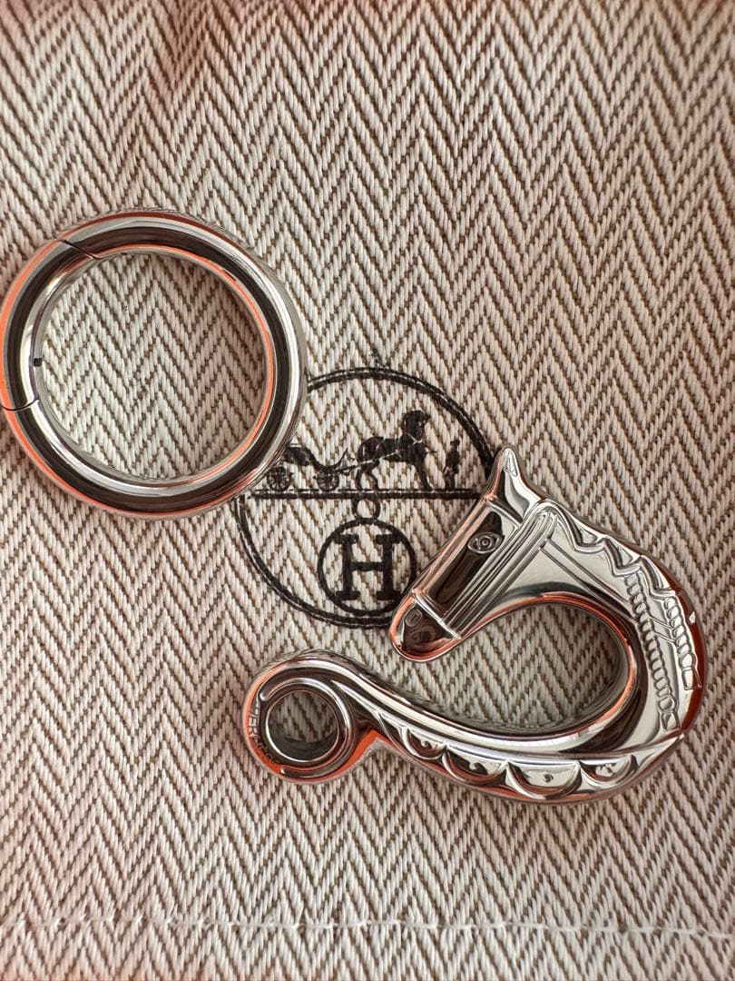 【新品未使用】エルメスHERMESキーホルダー シュヴァル 花火師馬午　チャーム