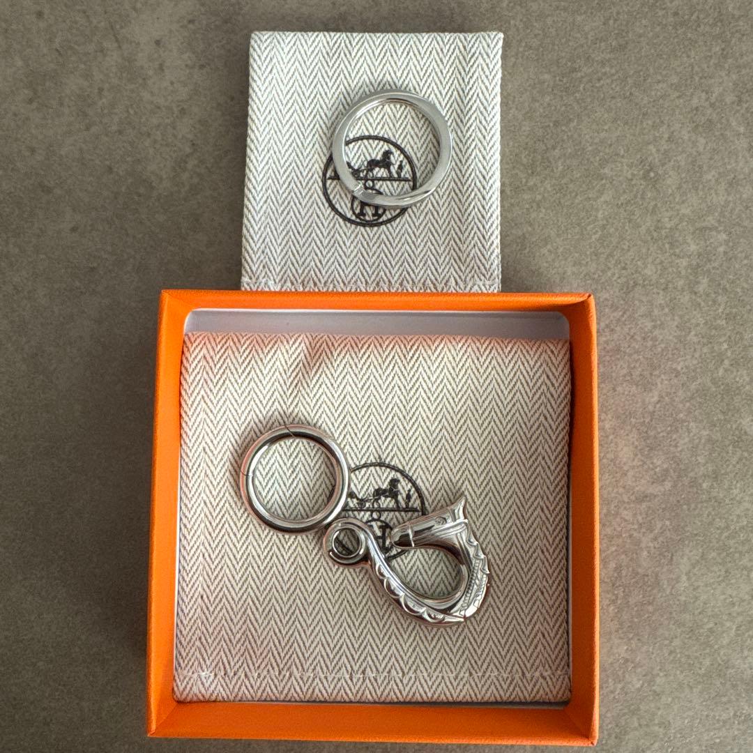 【新品未使用】エルメスHERMESキーホルダー シュヴァル 花火師馬午　チャーム