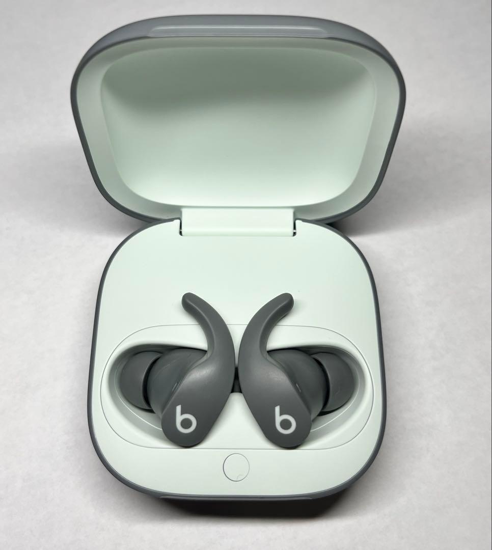 Beats Fit Pro セージグレイ