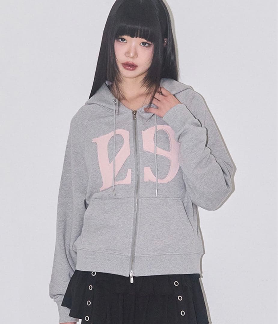 新品未使用　ILLIGOグレーパーカー