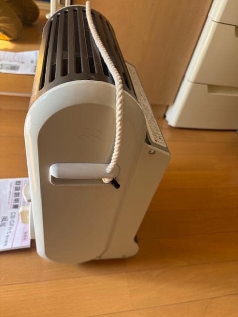 大人気商品！★【イワタニ】風暖 カセットガスファンヒーター CB-GFH-5★