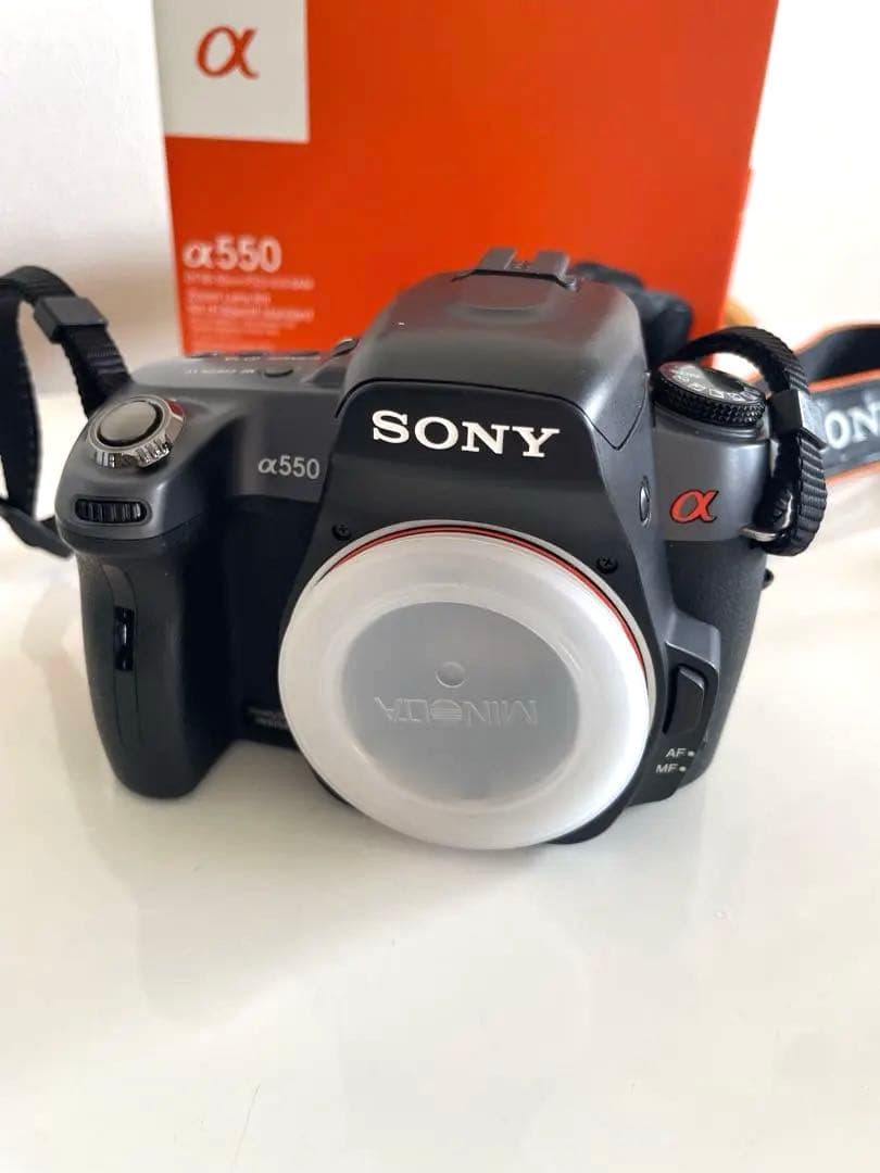 SONY α550 デジタル一眼レフカメラセット（SDカード付き）
