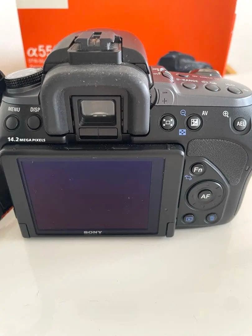 SONY α550 デジタル一眼レフカメラセット（SDカード付き）