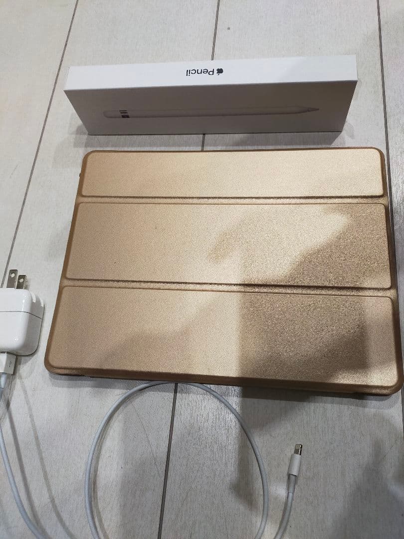 ★【美品】　iPadPro　 Wi-Fi　ApplePencil　充電器　ケース