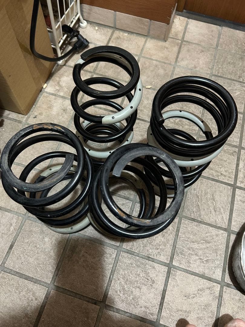 タナベ　e12ノート 車高調