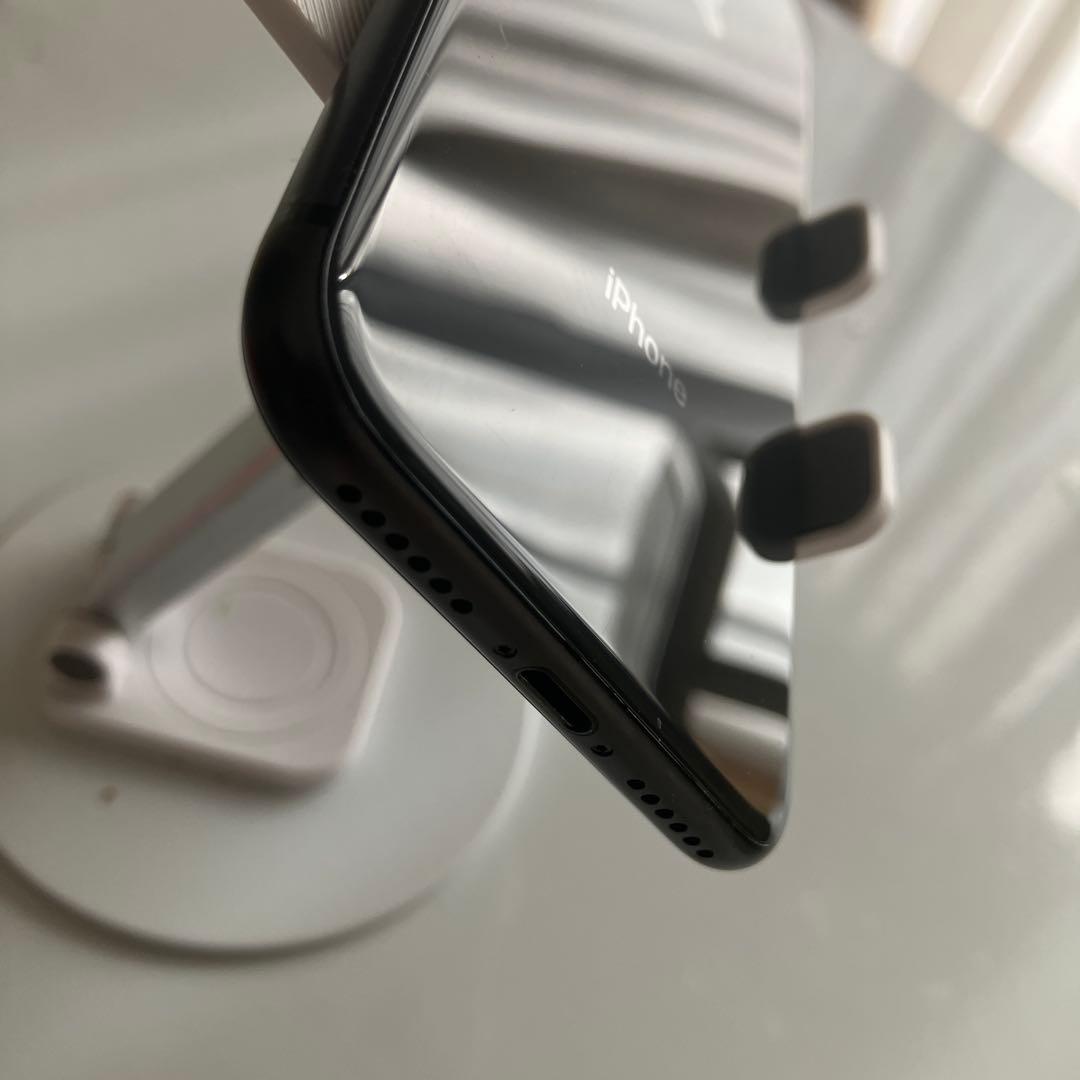 Apple iPhone 8ブラック