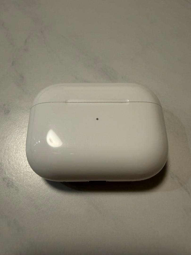 AirPods Pro（第2世代）本体＋Lightning充電ケース