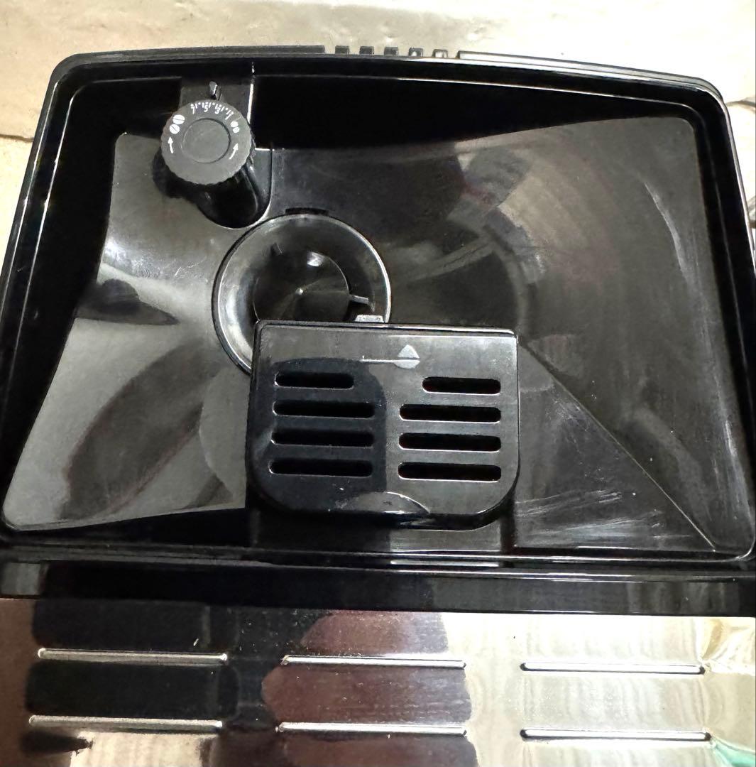 デロンギ全自動エスプレッソマシン ECAM23120B 最終値下げ！早い物勝ち！