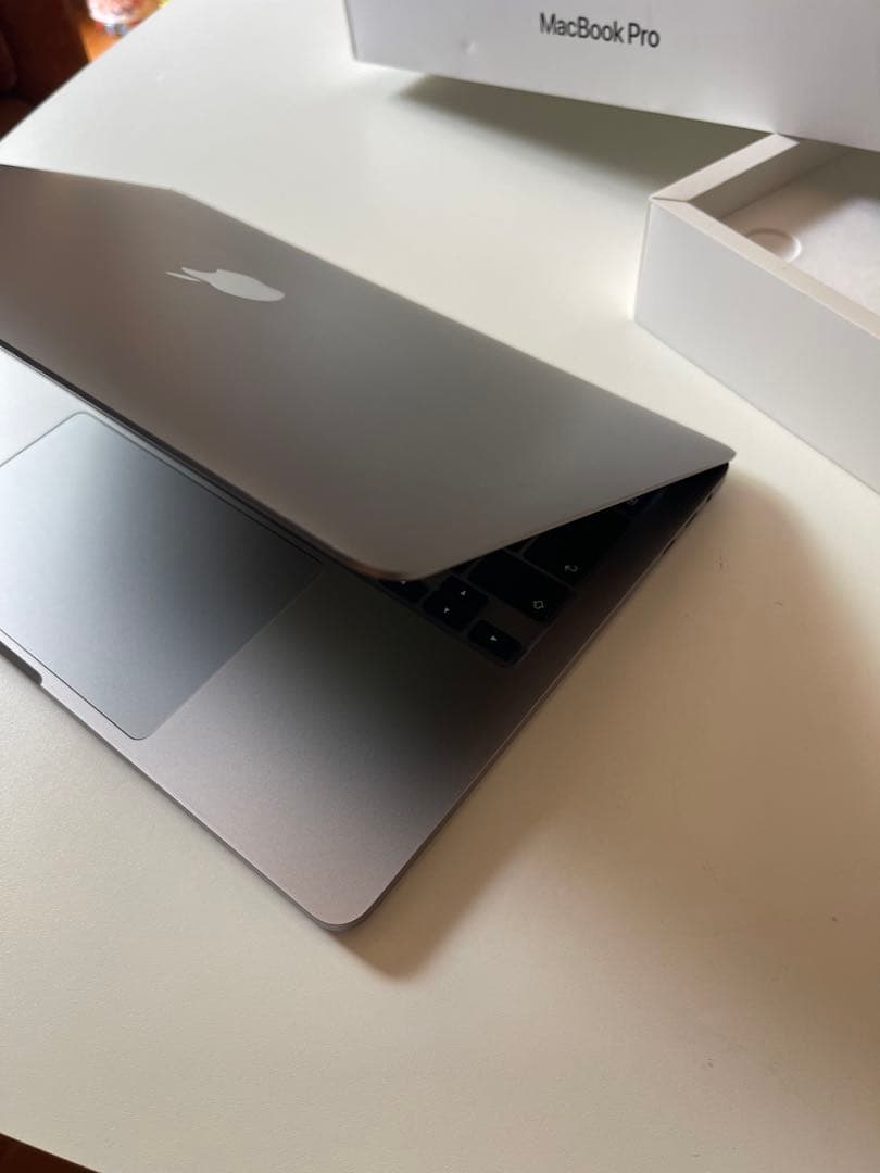 Apple MacBook Pro 13インチ (2020) 本体 ssd1T