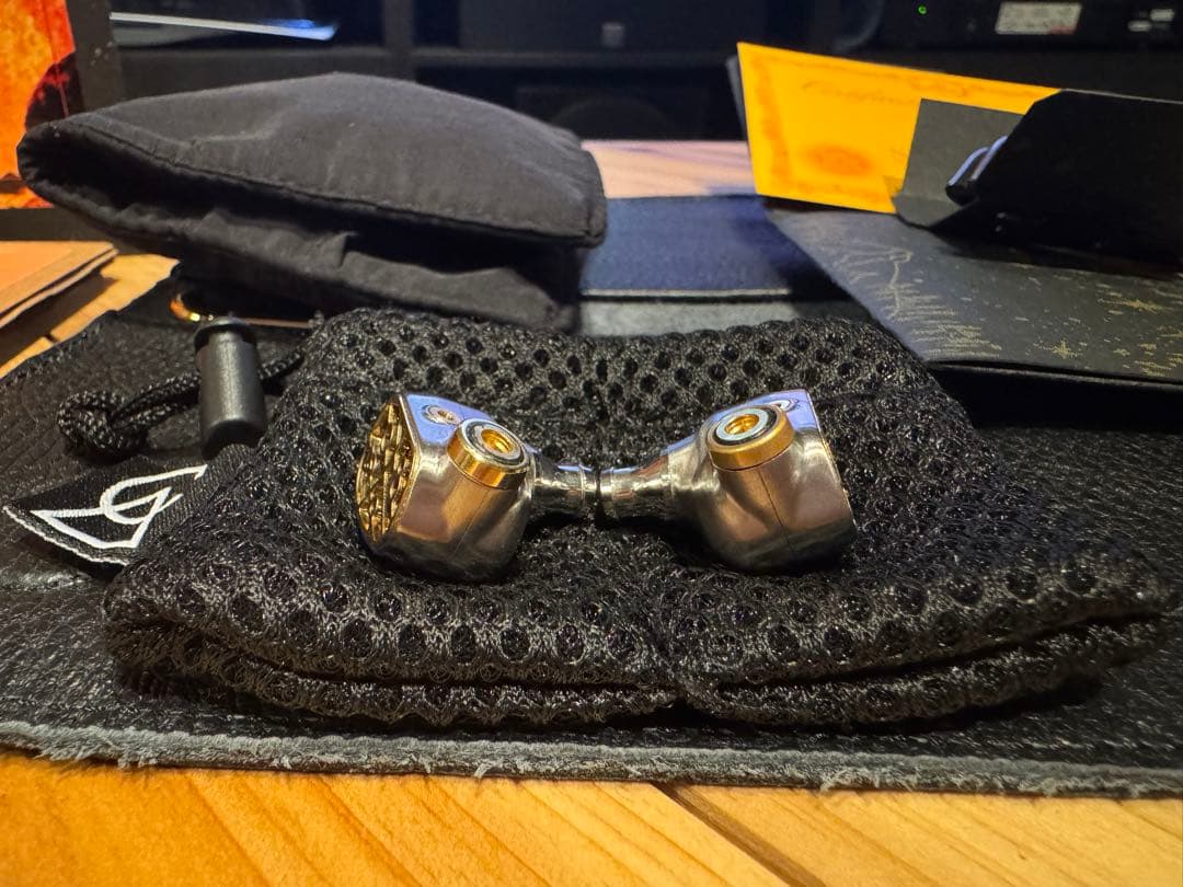 イヤホン Campfire Audio Solaris Stellar Horizon