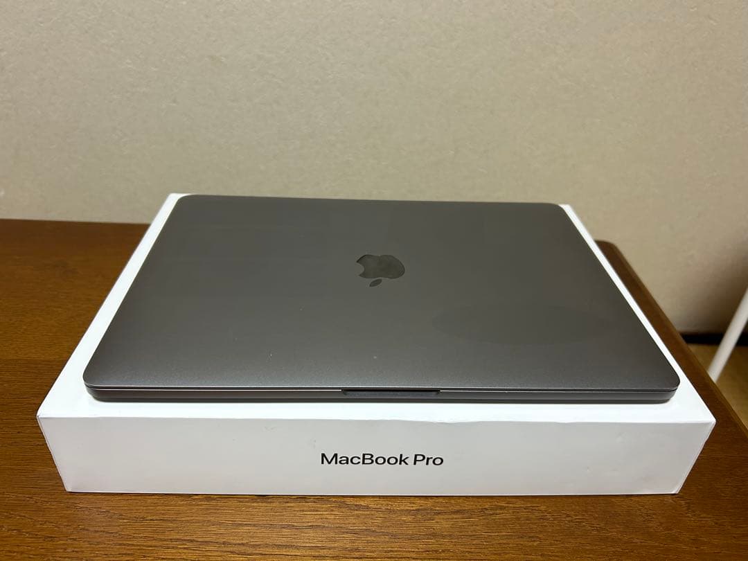 【今週まで】MacBook Pro 13 2020スペースグレー