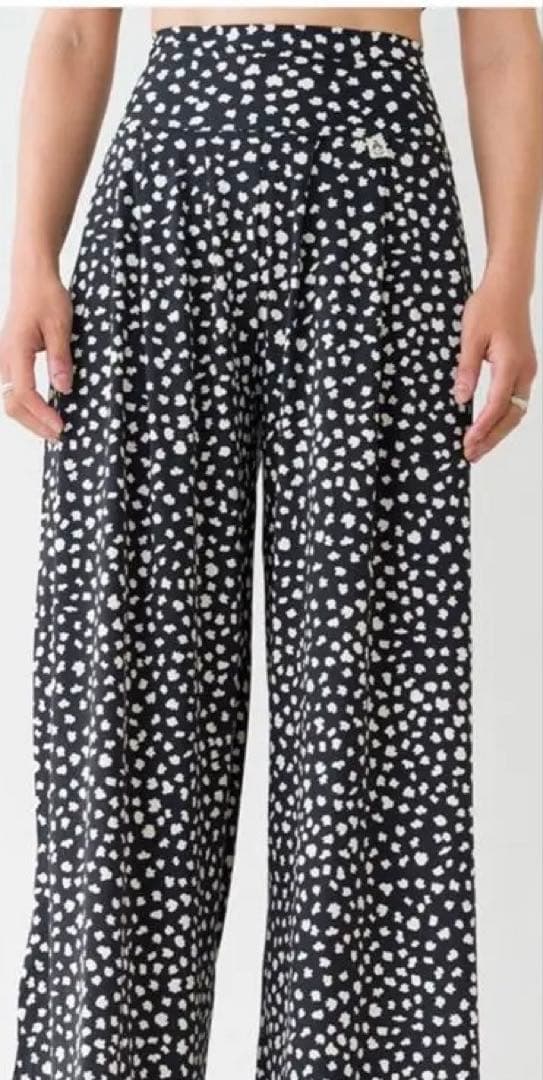 リンダワークス　アーヤパンツ　新品ポップコーン　レギンス