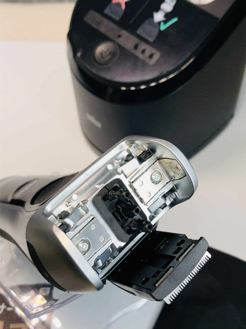 【未使用に近い】Braun S8 8567cc−Vシェーバー ブラウンシリーズ