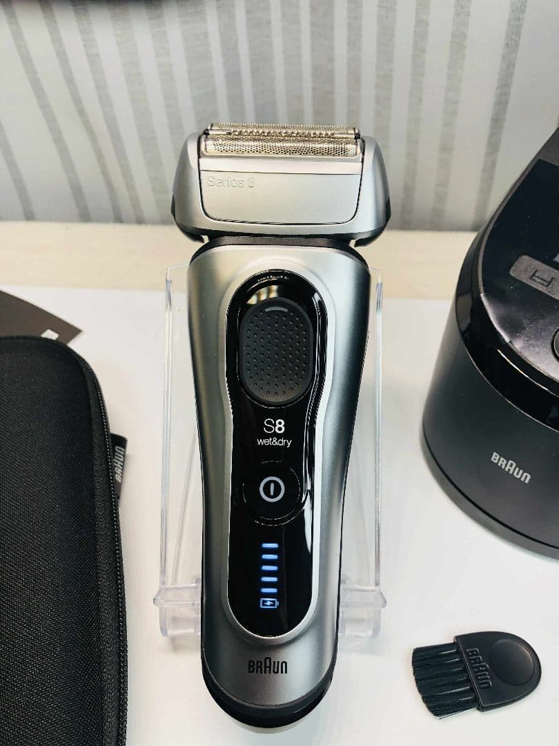 【未使用に近い】Braun S8 8567cc−Vシェーバー ブラウンシリーズ