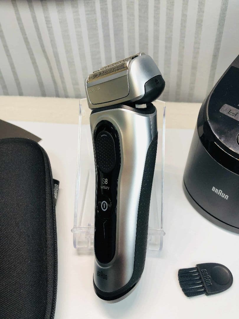 【未使用に近い】Braun S8 8567cc−Vシェーバー ブラウンシリーズ