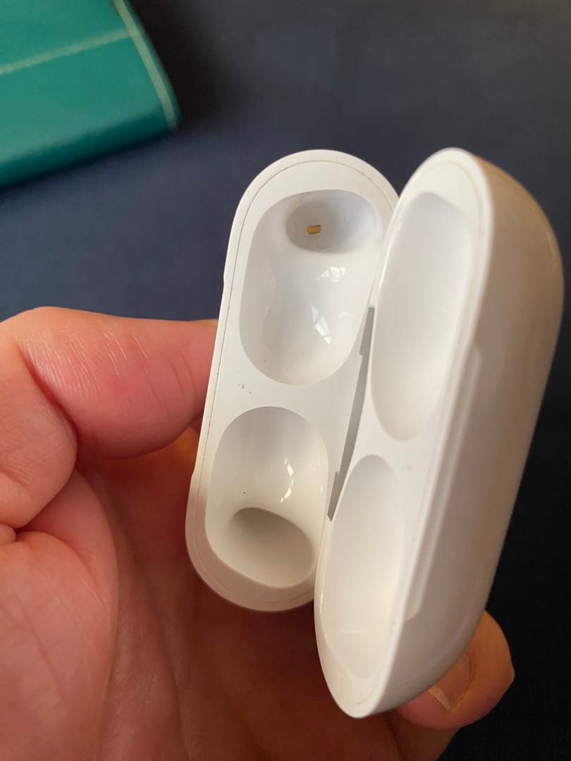 AirPods PRO 2 本体 ホワイト 充電ケース付き