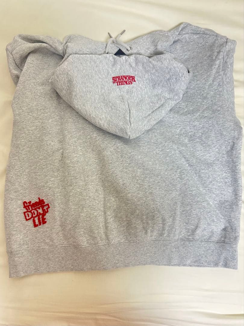 ストレンジャー・シングス ニコアンド パーカー M グレー ショッパー