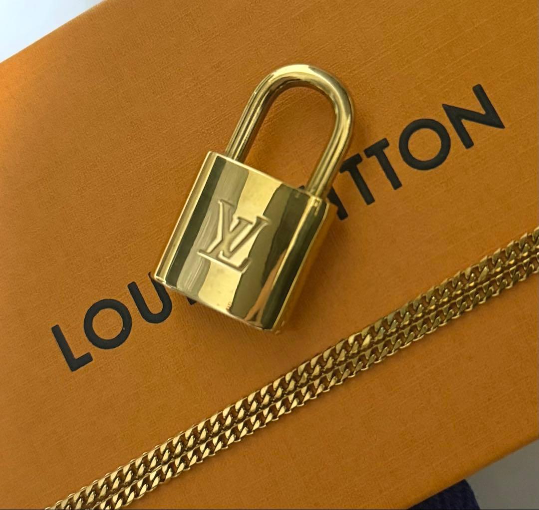 ✨極美品✨ LOUIS VUITTON 南京錠 パドロックカデナ＆喜平ネックレス