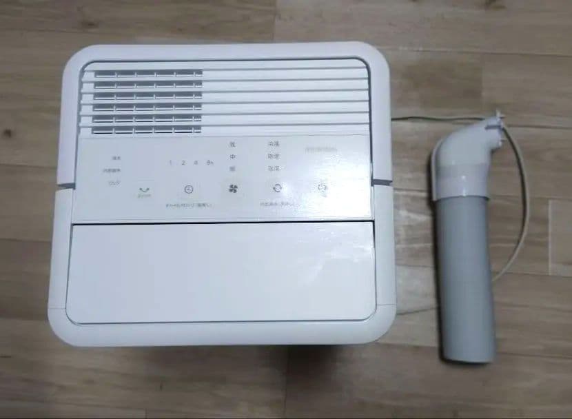 アイリスオーヤマ コンパクトクーラー ICA-0301G（美品、2024年製）