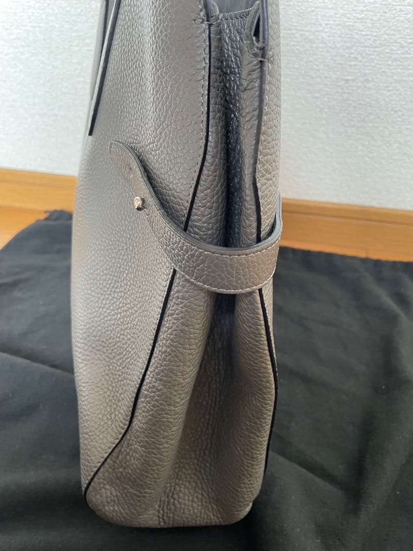 ATELIER LAVA 牛革トートバッグ