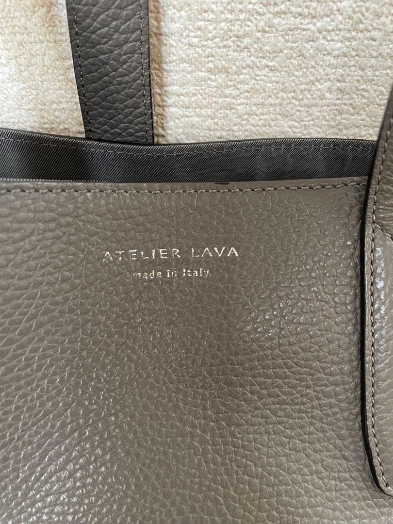 ATELIER LAVA 牛革トートバッグ