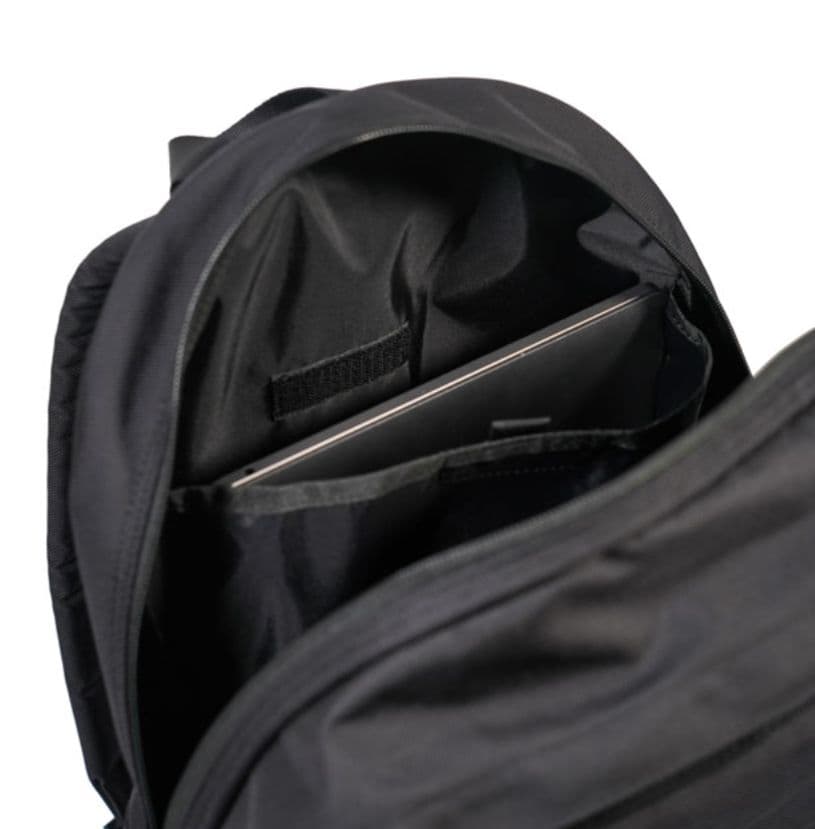 SLOW スロウ リュック・バックパック