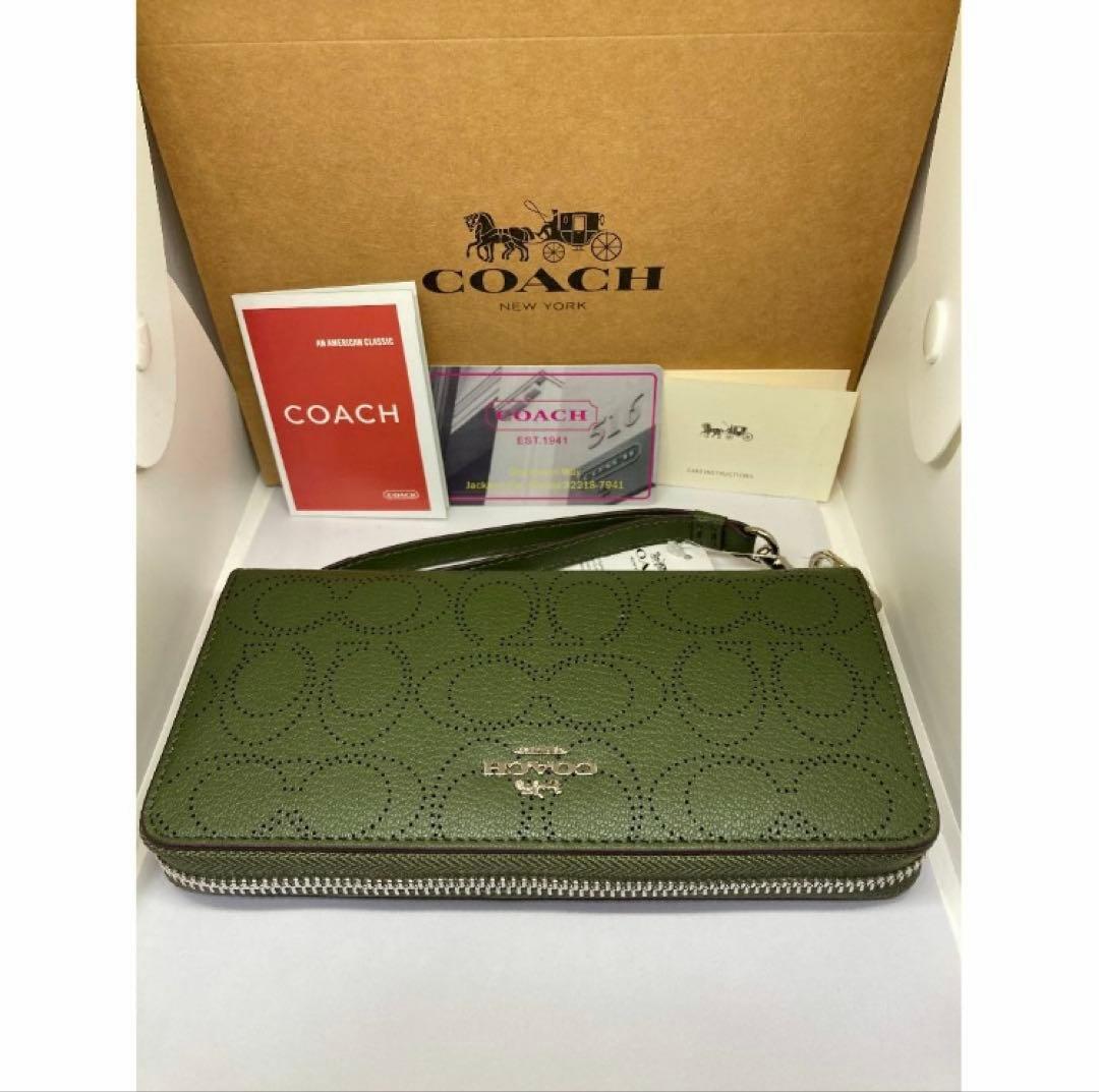COACH　コーチ　C4715　長財布　パフォレイテッド　シグネチャー