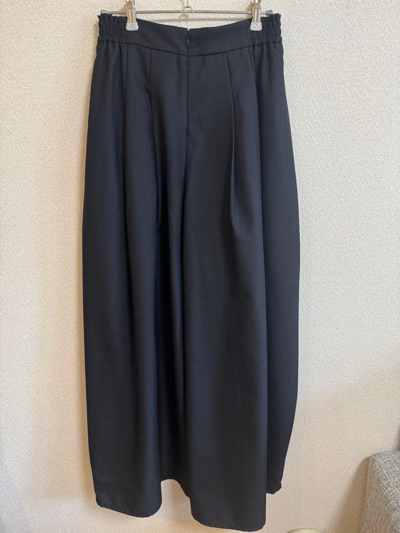 Nala wide tuck form pants (カレンソロジー、chaos