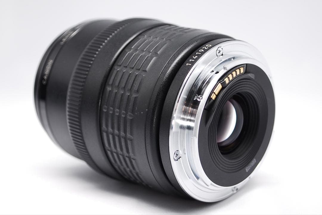 軽量フルサイズ機✨Canon EOS 6D✨ボケ感を楽しむ✨一眼レフカメラ✨