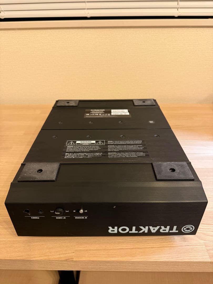 TRAKTOR Z2 DJミキサー