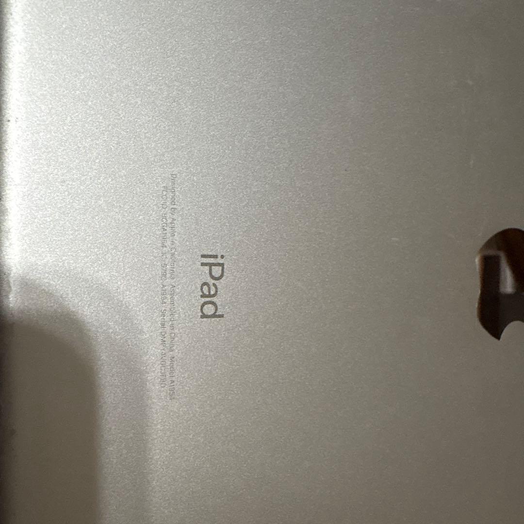 IPad 第6世代 32GB Wi-Fi+セルラーモデルA1954