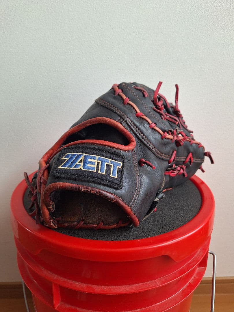 ZETT 軟式グローブ 黒/赤　ファーストミット　中古