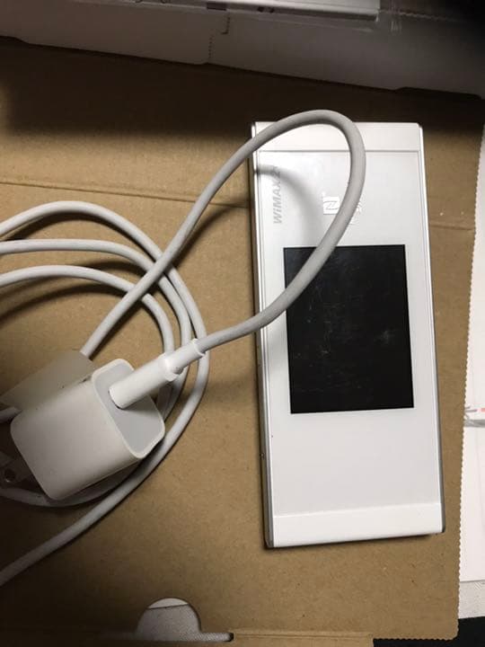 AU Wi-Fiル-タ-通信端末機器