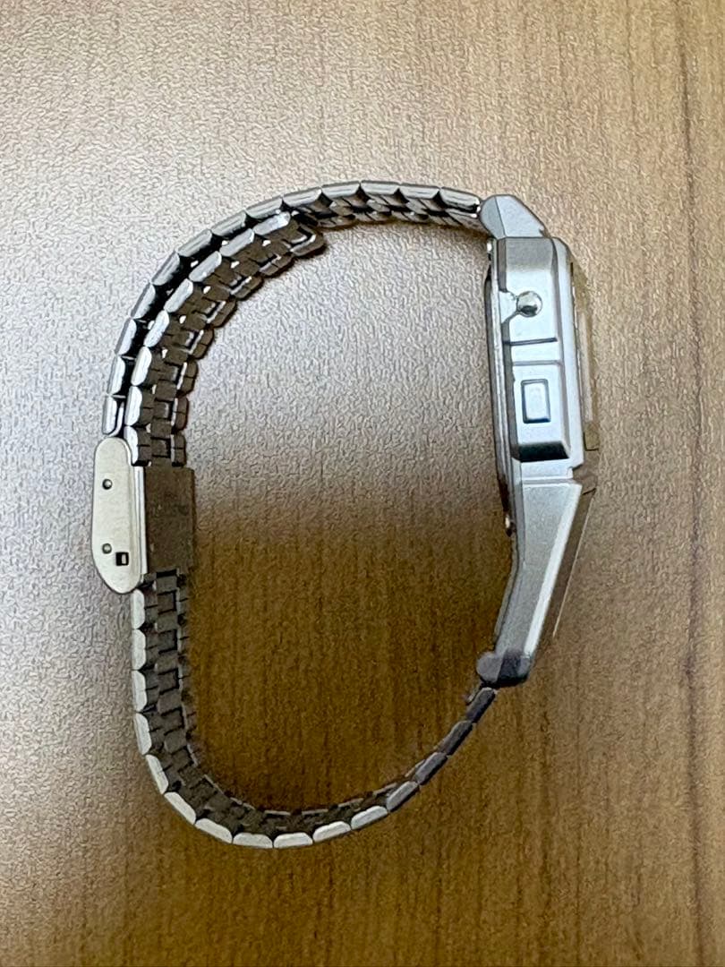 CASIO カシオ データバンクDBCー610 シルバー　電池交換済