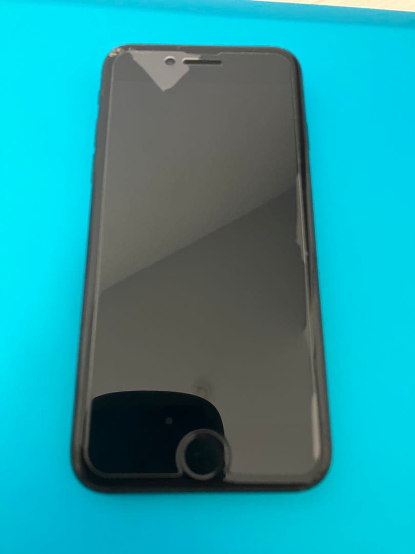 iPhone SE第二世代　64G￼B ブラック