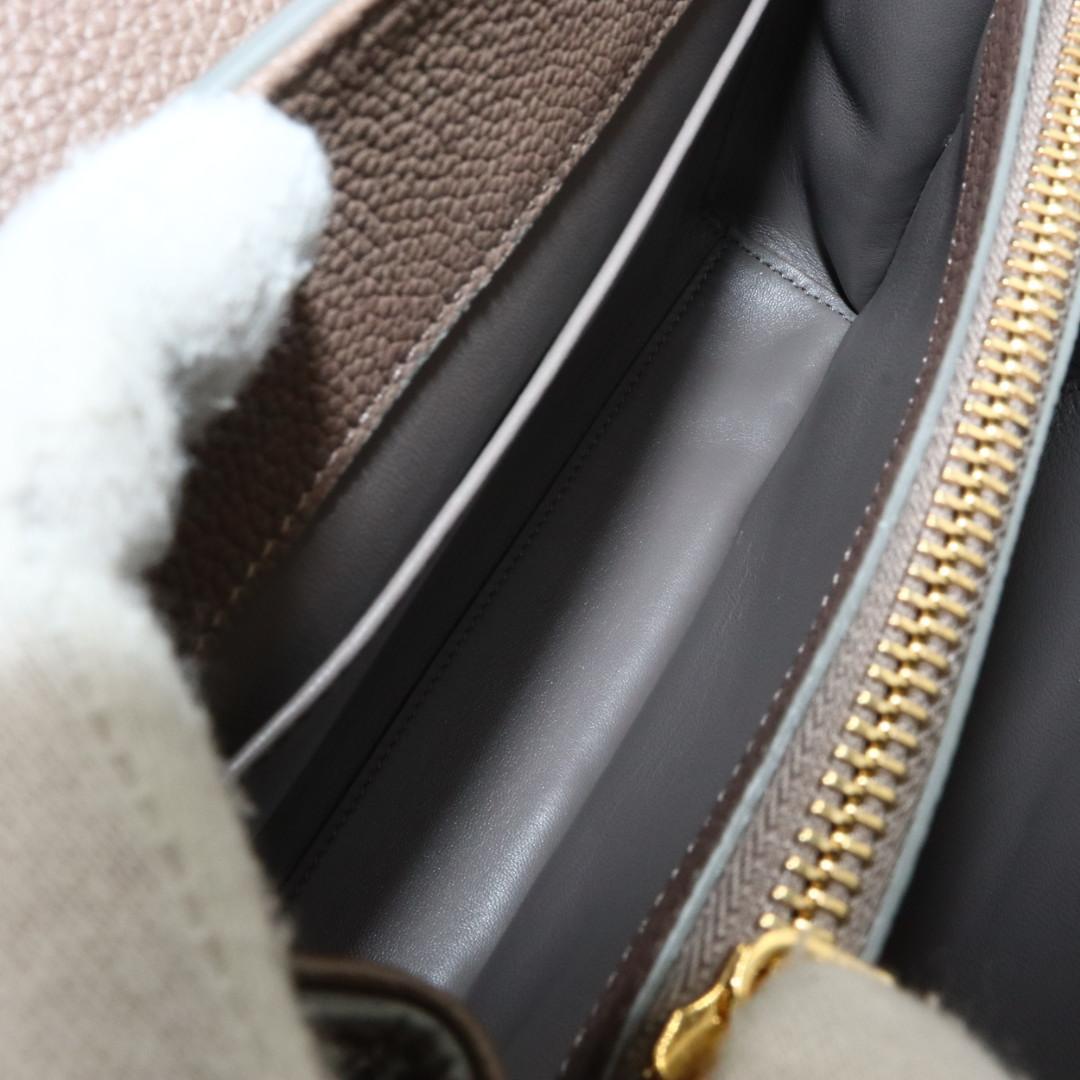 美品　セリーヌ　レザー　１６セーズ　スモール　２WAY ハンドバッグ　グレージュ