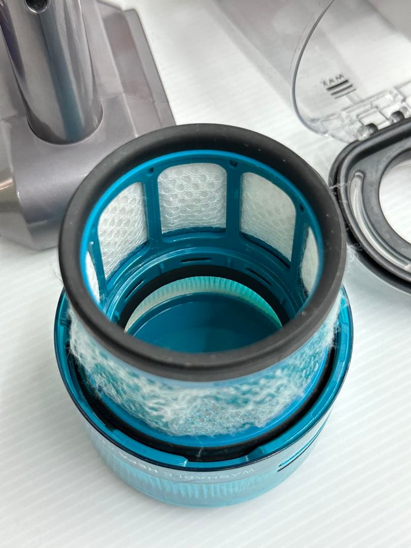 中古　格安　ダイソン　掃除機　SV21 本体　ヘッド　パイプ　純正バッテリー付き