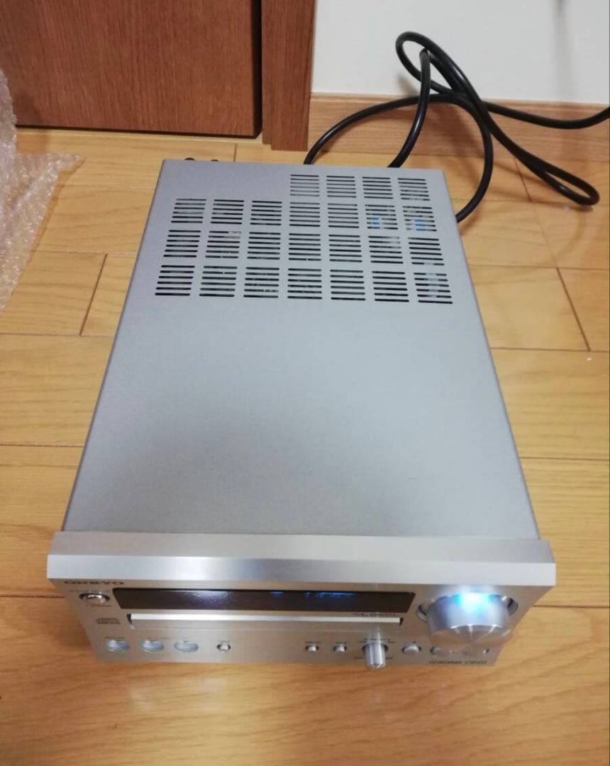ONKYO CDプレーヤー シルバー CR-D1ミニコンポ