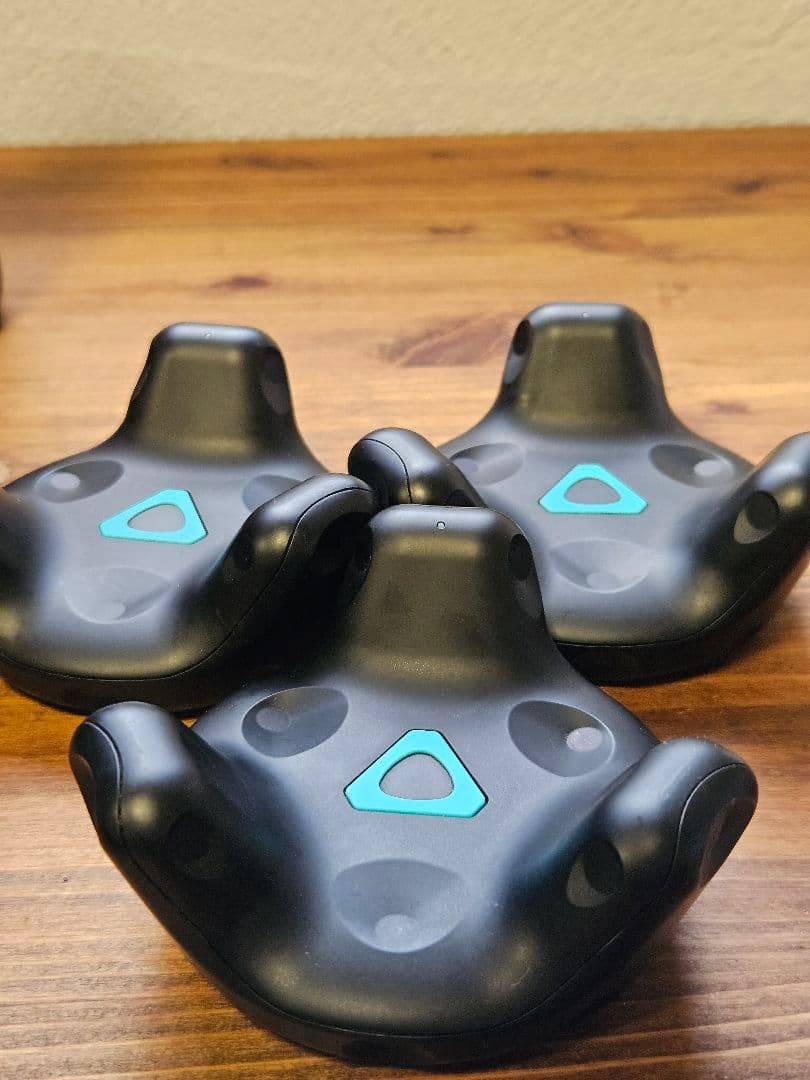 HTC VIVE Tracker (2018) 3個セット+USBハブ
