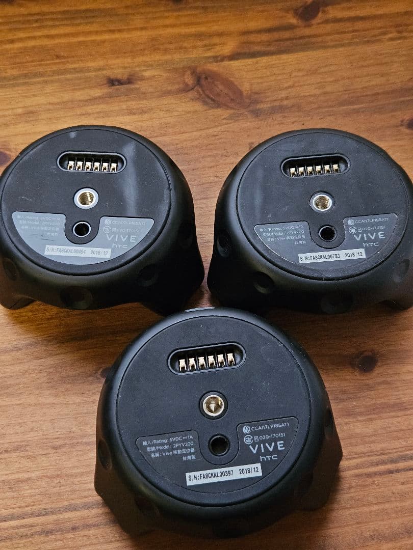 HTC VIVE Tracker (2018) 3個セット+USBハブ