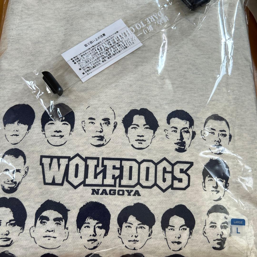 ウルフドッグス名古屋パーカーLサイズ グレー、光るストラップ