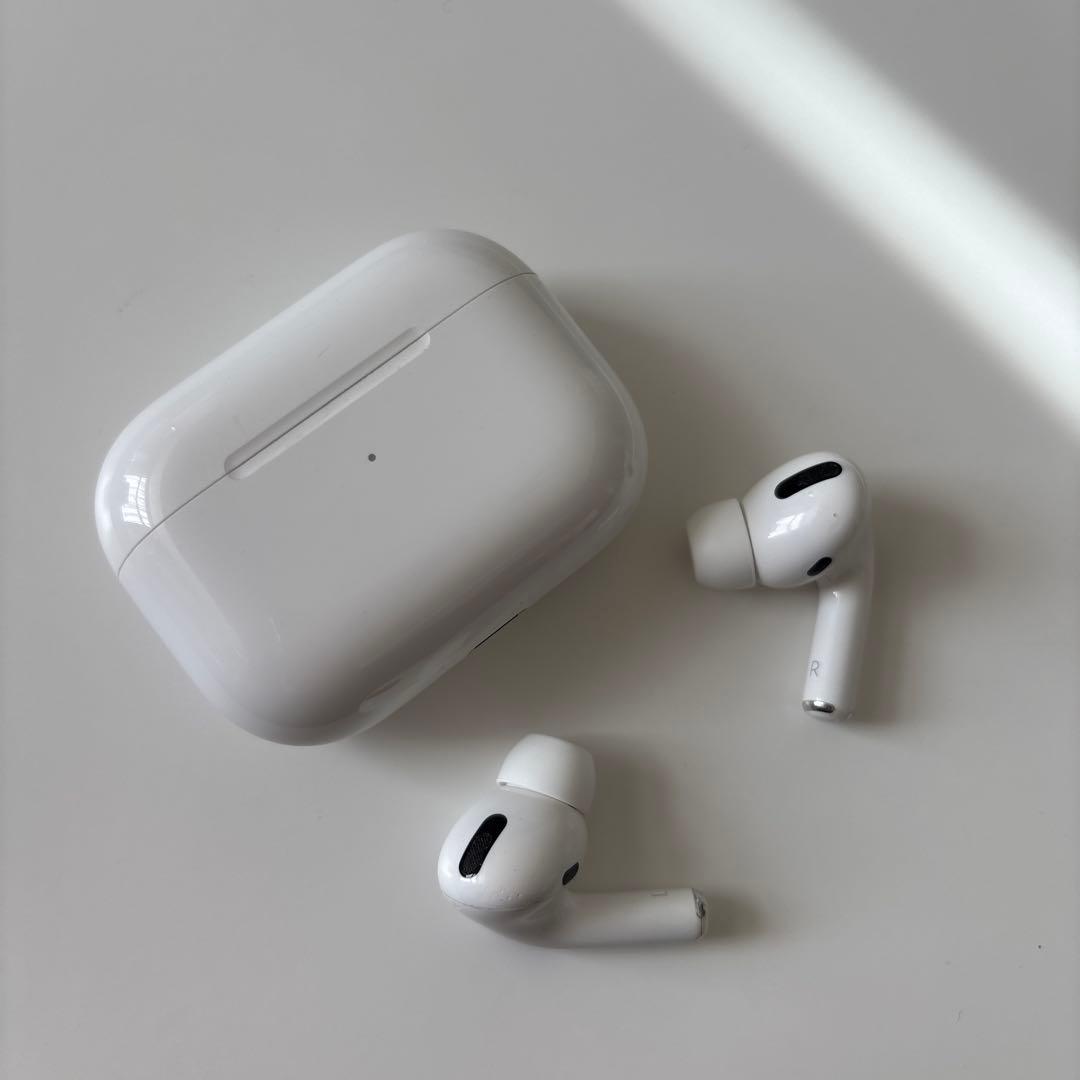 【純正】AirPods Pro 第一世代　本体 充電ケース付き
