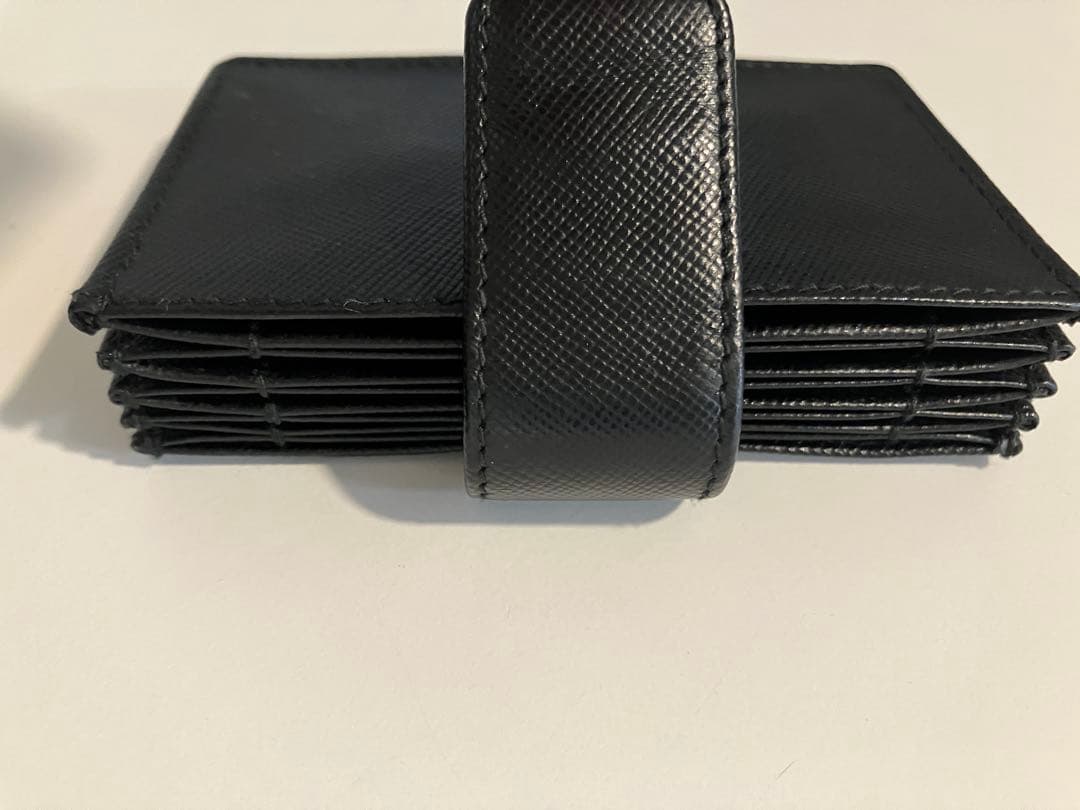 PRADA プラダ レザー　カードケース 名刺入れ