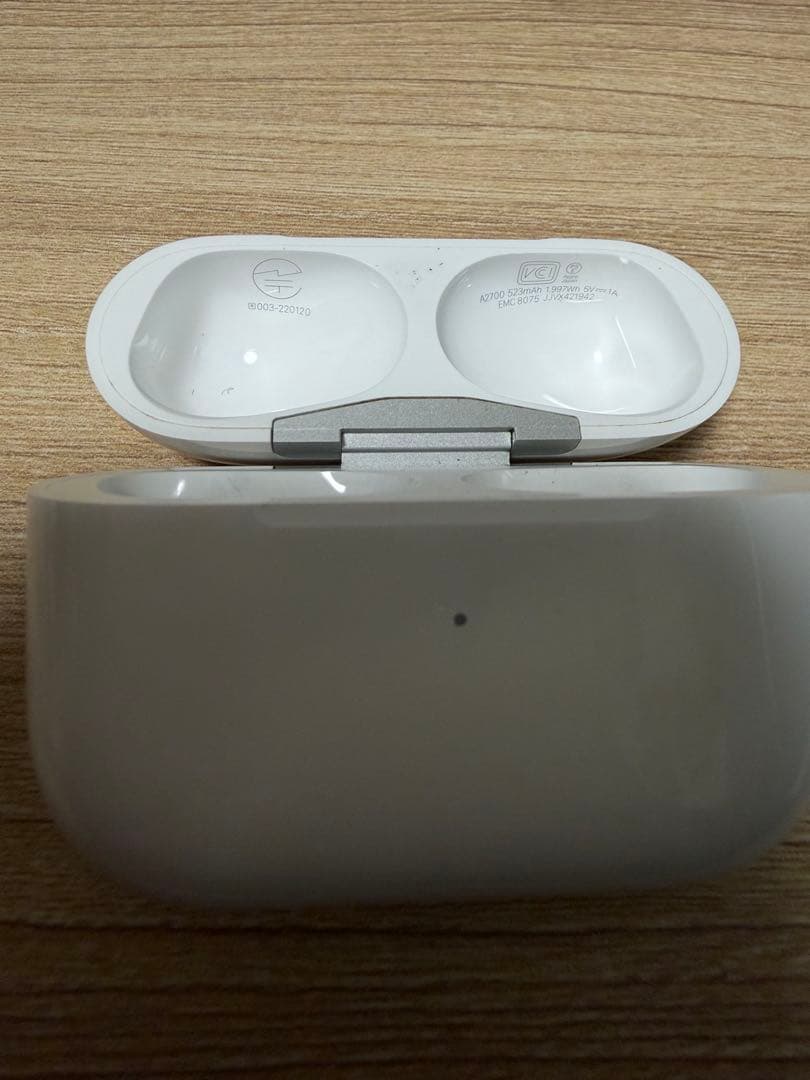 AirPods Pro 第2世代 Lightning Magsafe充電タイプ
